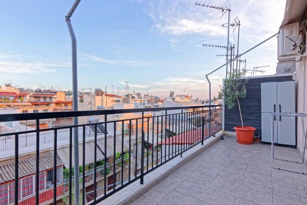 Big Terrace Near Metro And Athens Center Lägenhet Exteriör bild